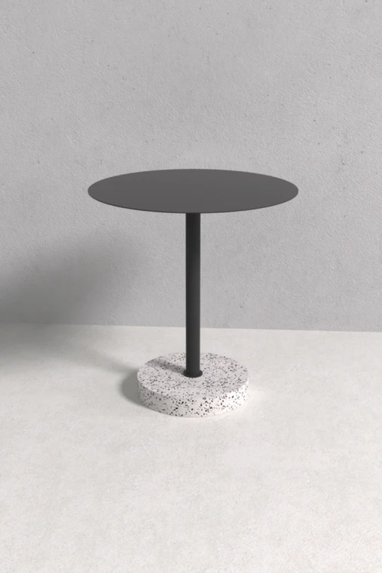 Ele dining table
