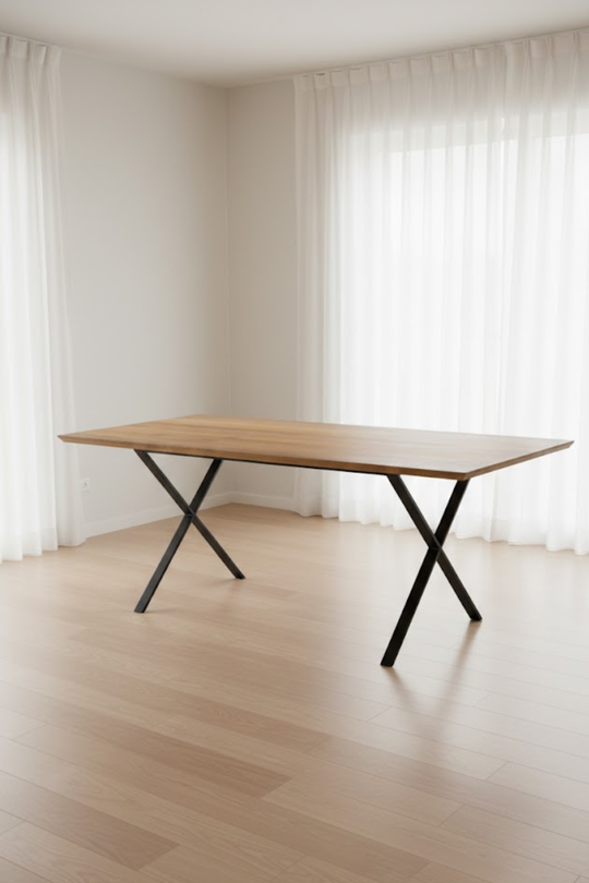 Xyro Dining Table