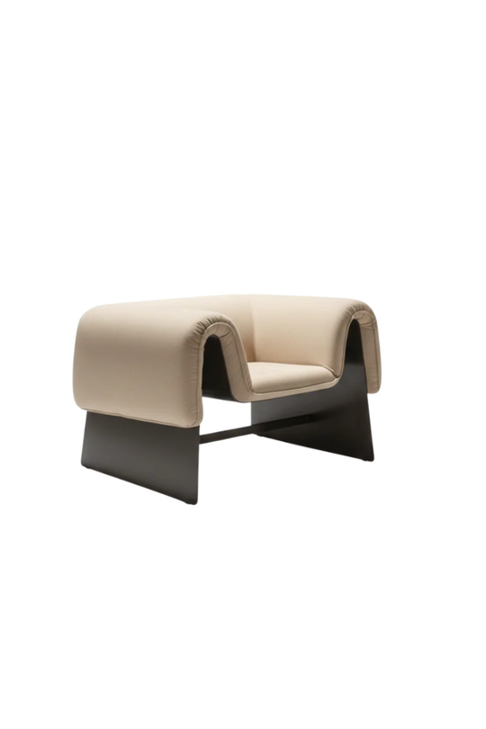 Sovereign’s Retreat Armchair